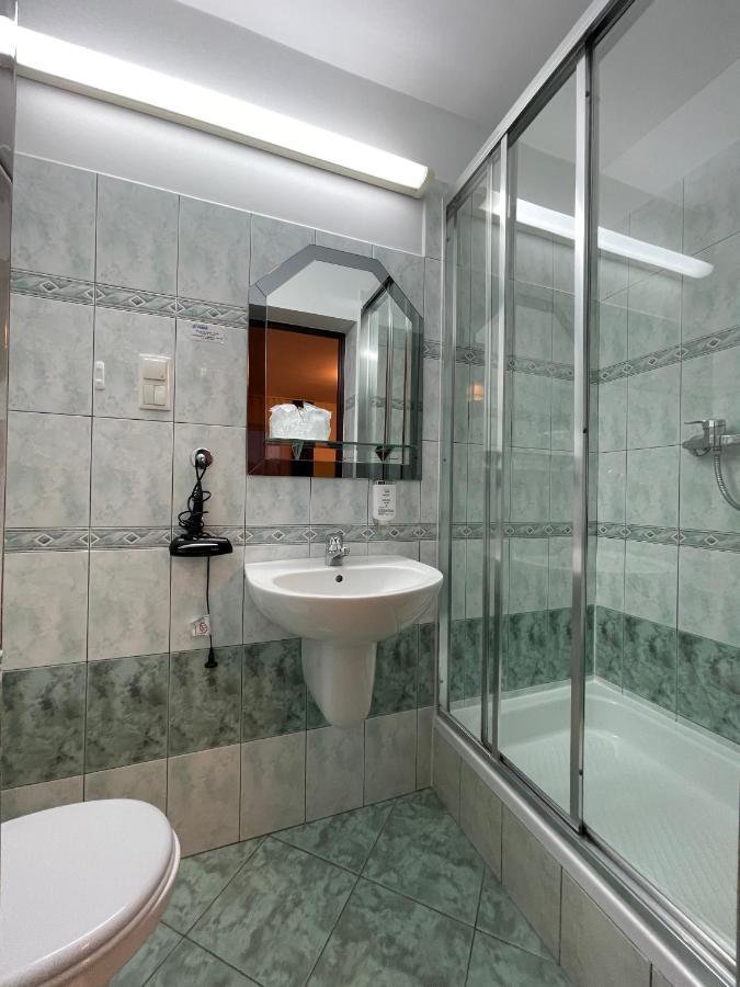 Hotel Golabek Łeba Esterno foto